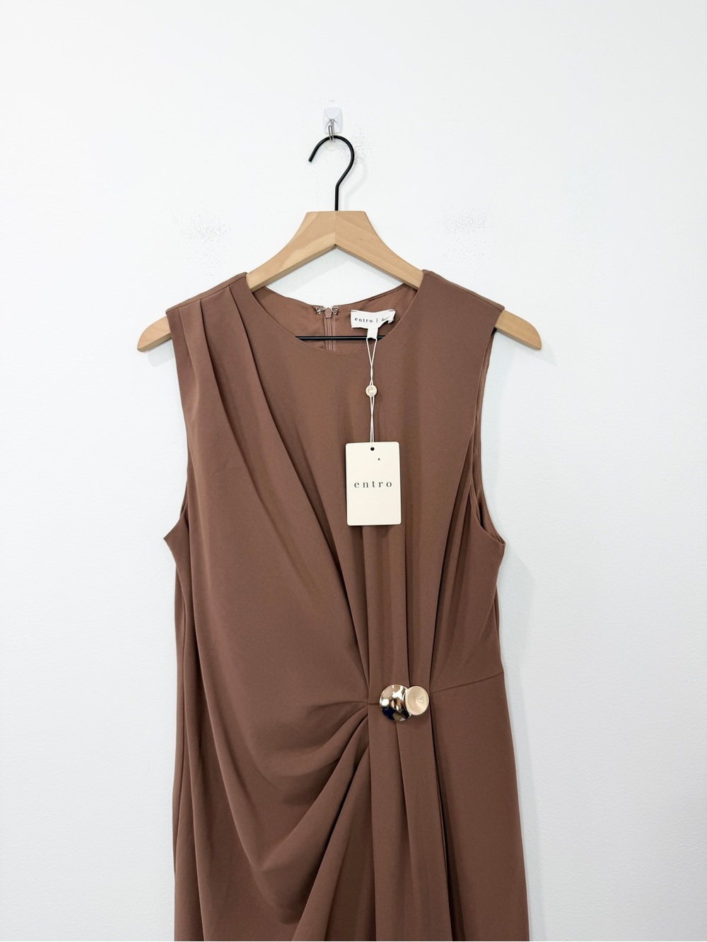 Entro Octavia Gold Buckle Midi Dress Mocha Mousse NWT Size Large - Picture 5 of 9